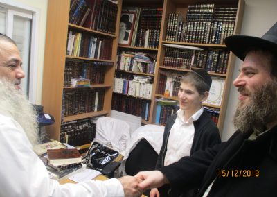 הרב ישראל רוט אצל הרב יגאל כהן מגדולי מזכי הרבים